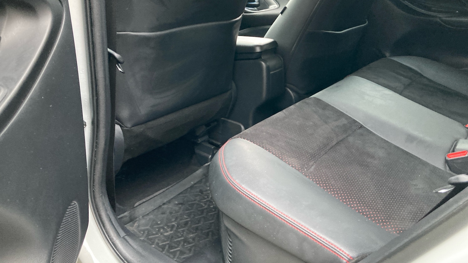 Used Toyota Yaris Cross 2023 for sale - 77311296: Photo 13