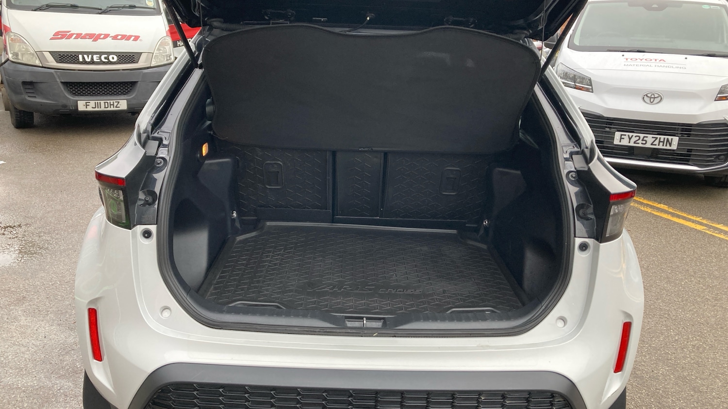 Used Toyota Yaris Cross 2023 for sale - 77311296: Photo 14