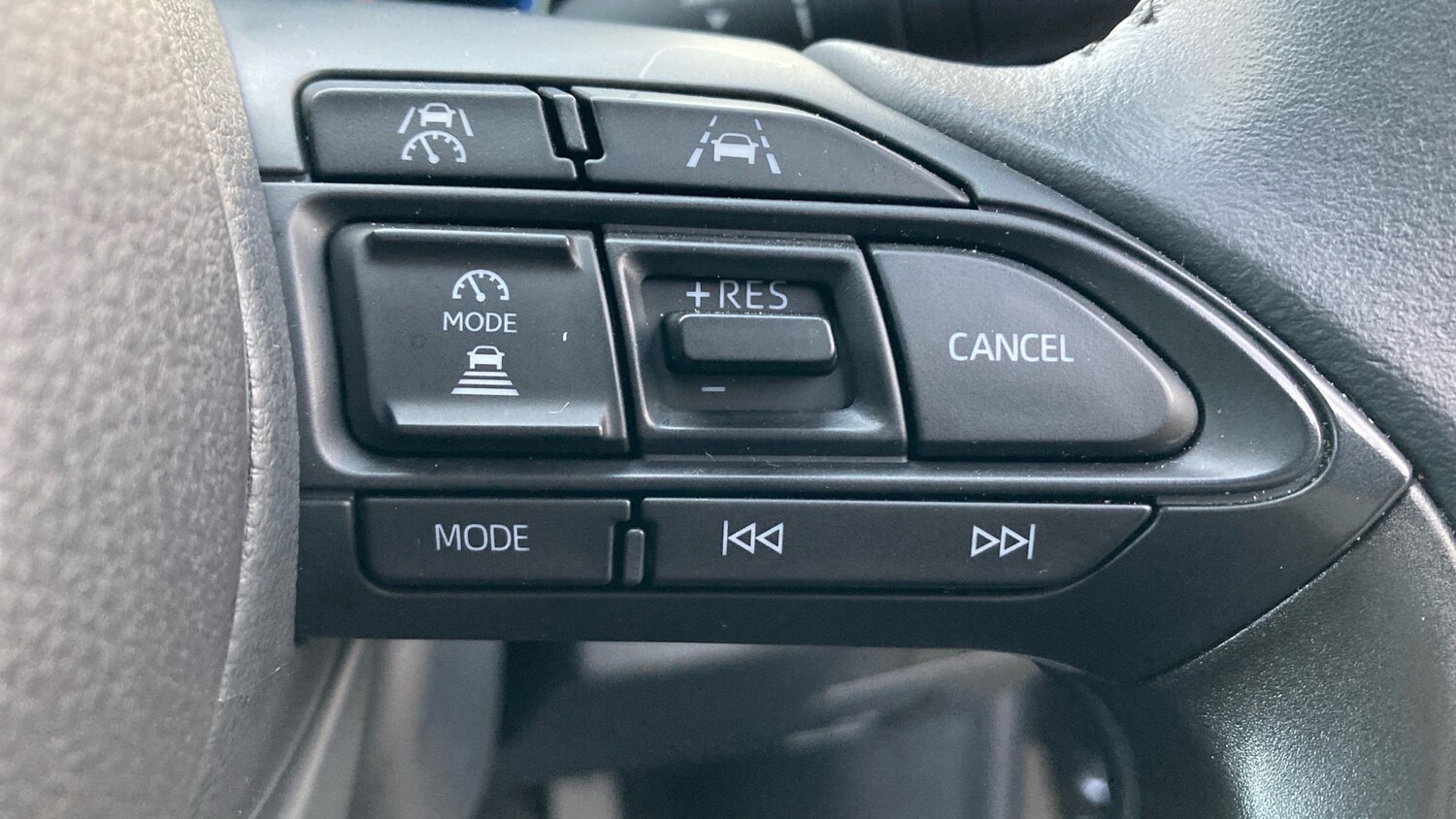 Used Toyota Yaris 2025 for sale - 76979723: Photo 37