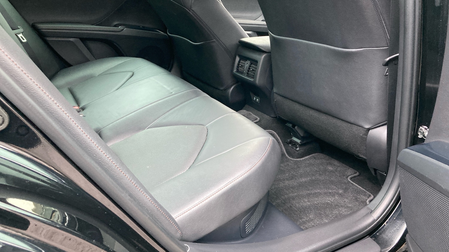 Used Toyota Camry 2019 for sale - 78149851: Photo 12