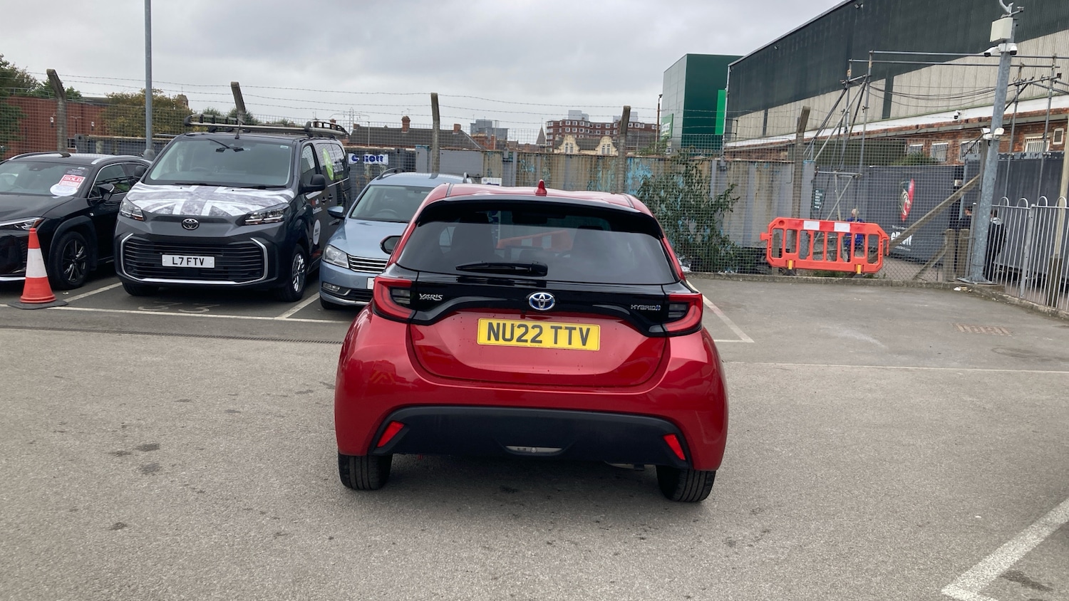 Used Toyota Yaris 2022 for sale - 76104605: Photo 19