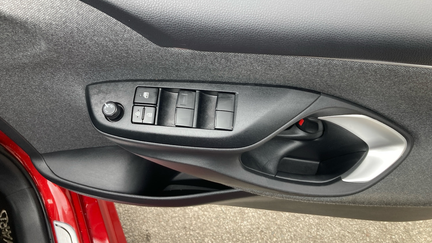Used Toyota Yaris 2022 for sale - 76104605: Photo 31