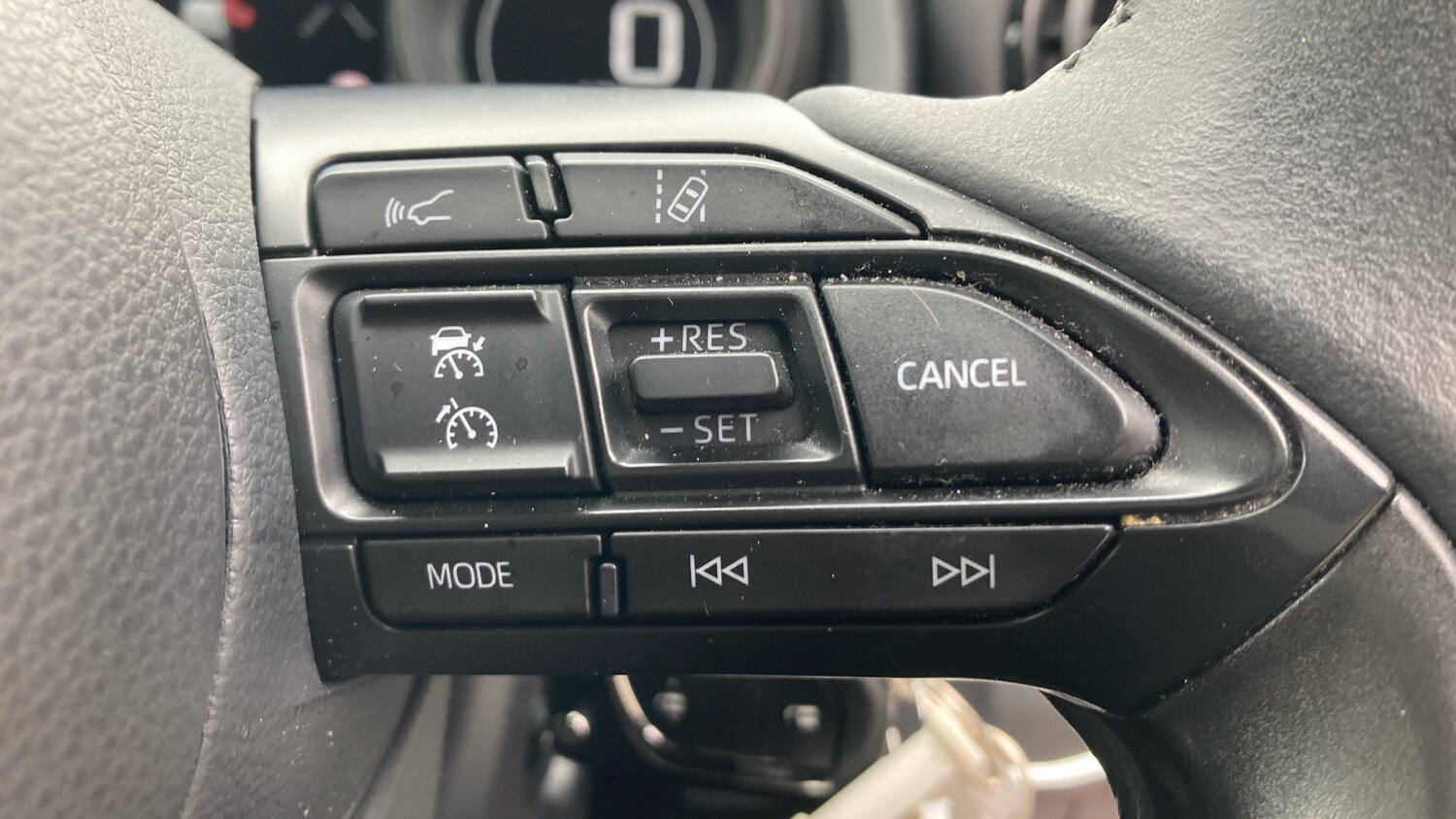 Used Toyota Yaris 2022 for sale - 76104605: Photo 36