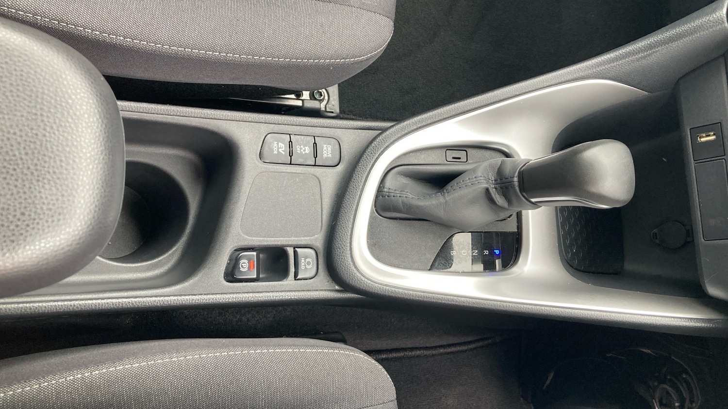 Used Toyota Yaris 2022 for sale - 76104605: Photo 39