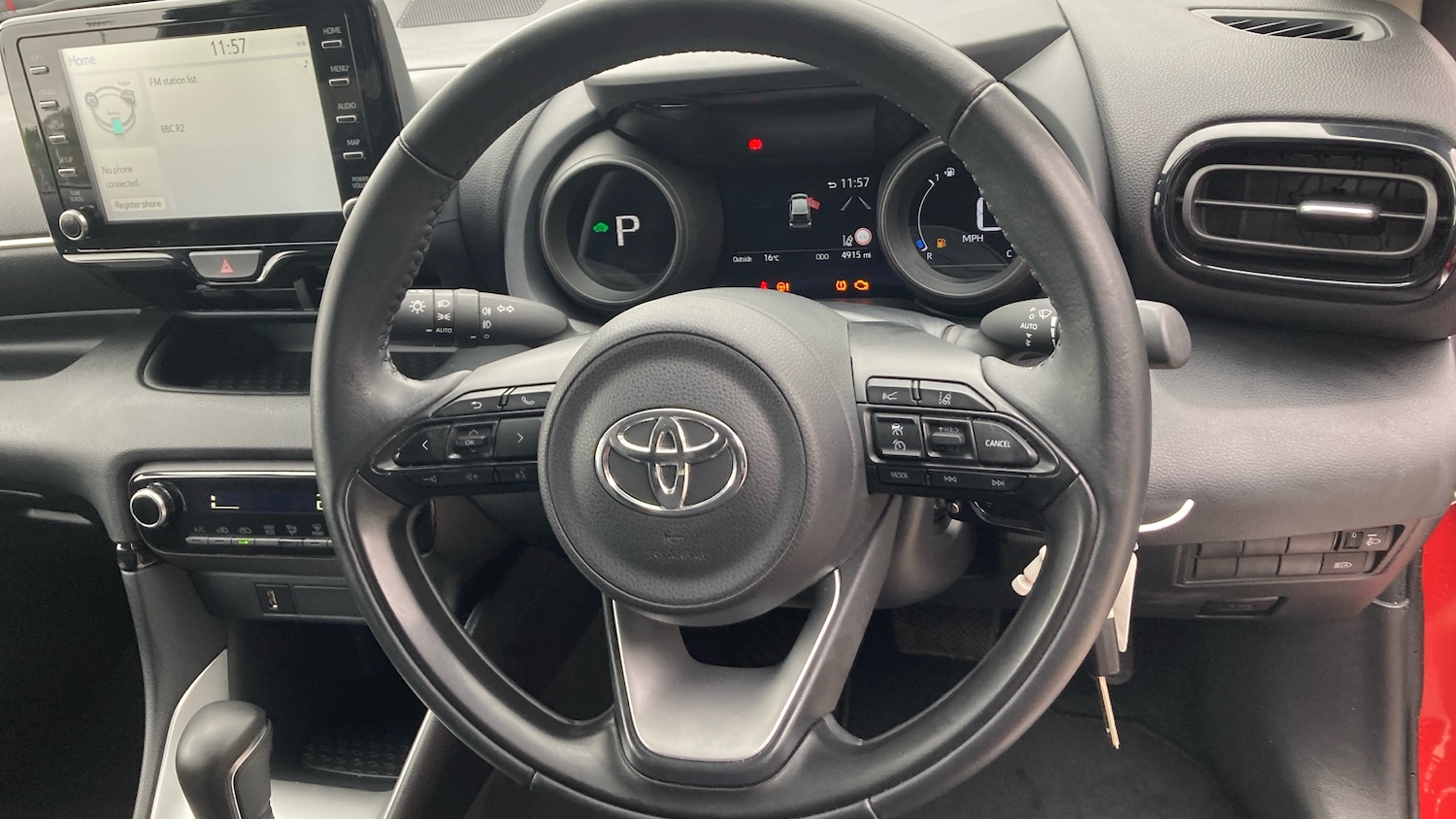 Used Toyota Yaris 2022 for sale - 76104605: Photo 8