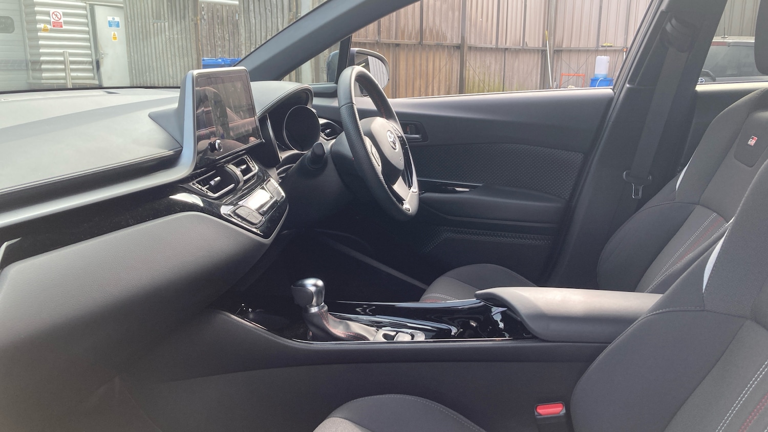 Used Toyota C-HR 2023 for sale - 78081604: Photo 10