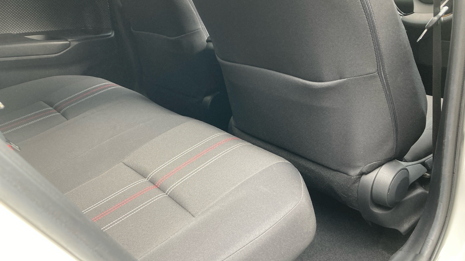 Used Toyota C-HR 2023 for sale - 78081604: Photo 12