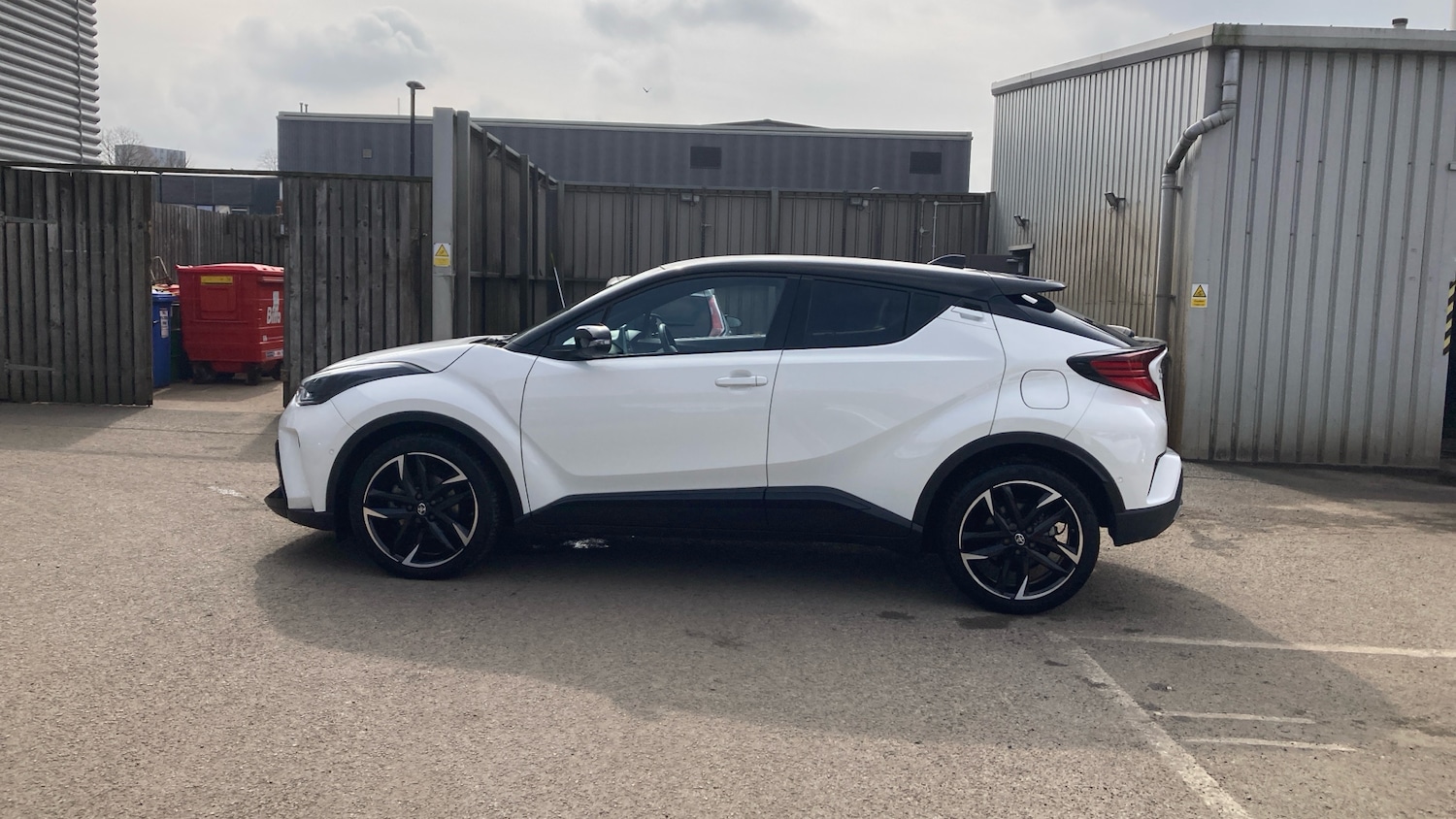 Used Toyota C-HR 2023 for sale - 78081604: Photo 17