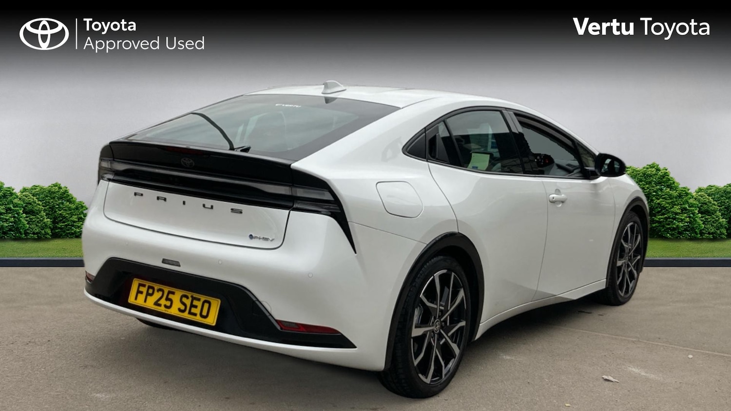 Used Toyota Prius 2025 for sale - 76464339: Photo 2