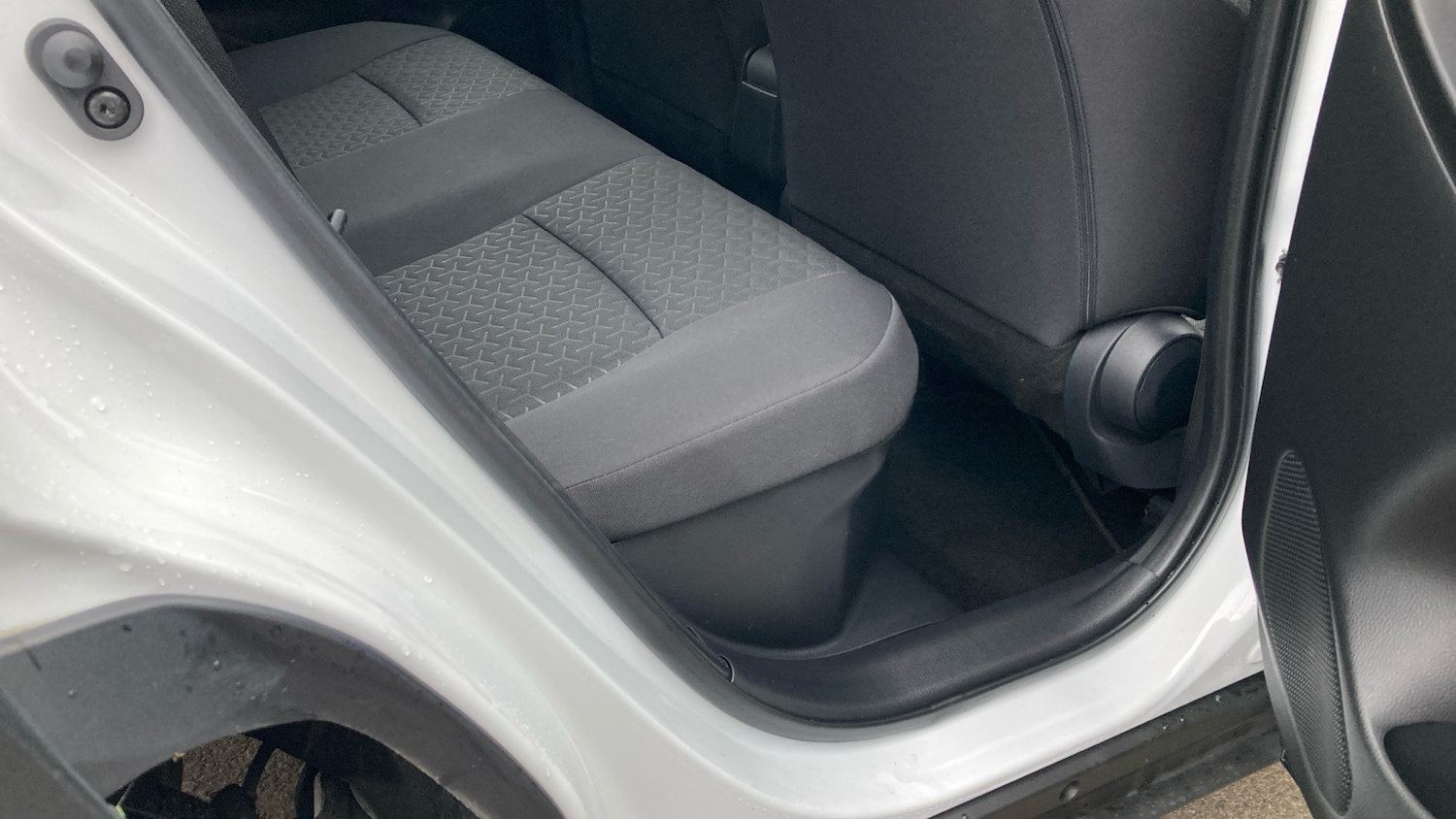 Used Toyota Yaris Cross 2024 for sale - 77592685: Photo 12