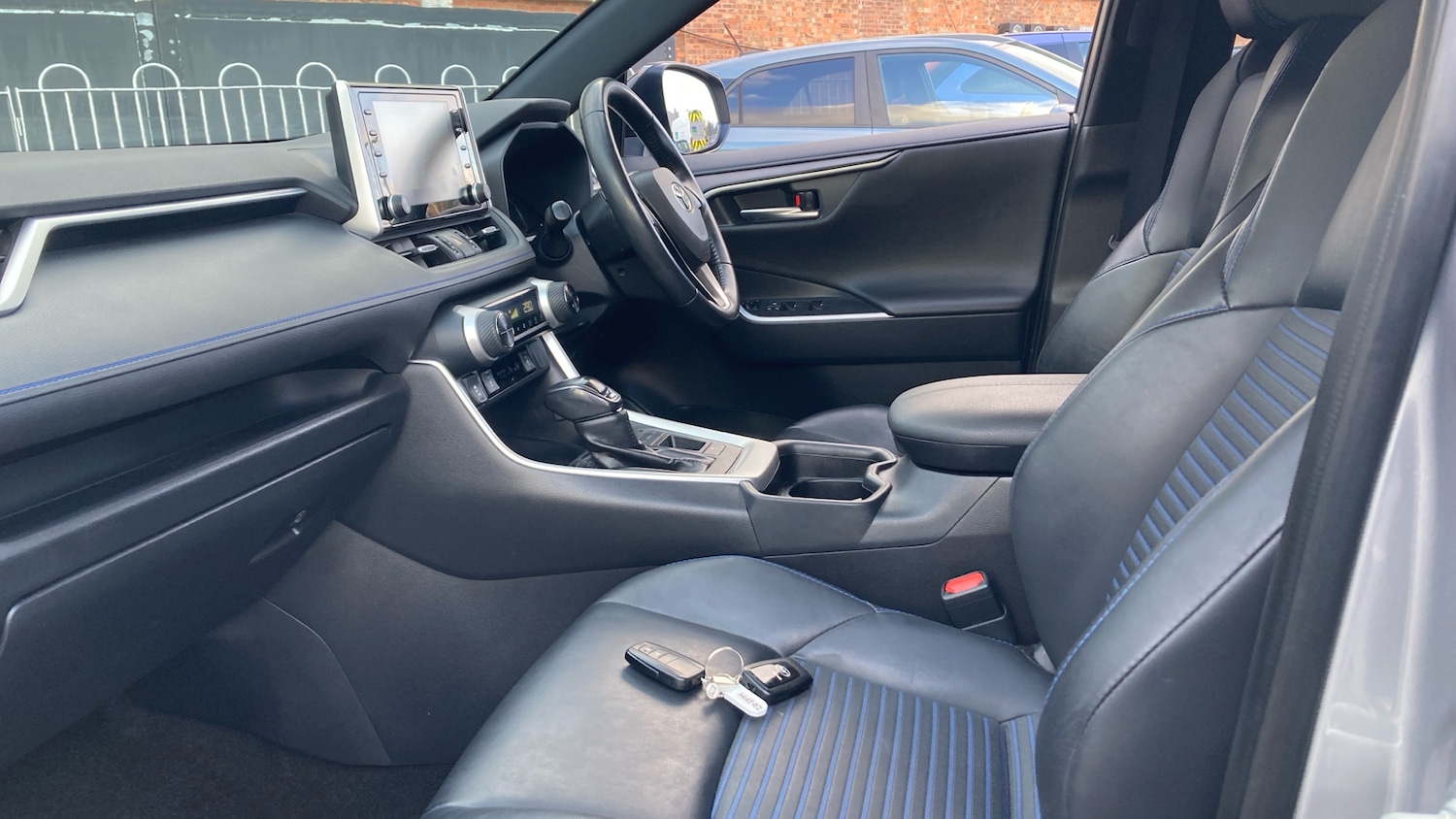 Used Toyota RAV4 2020 for sale - 77836774: Photo 10