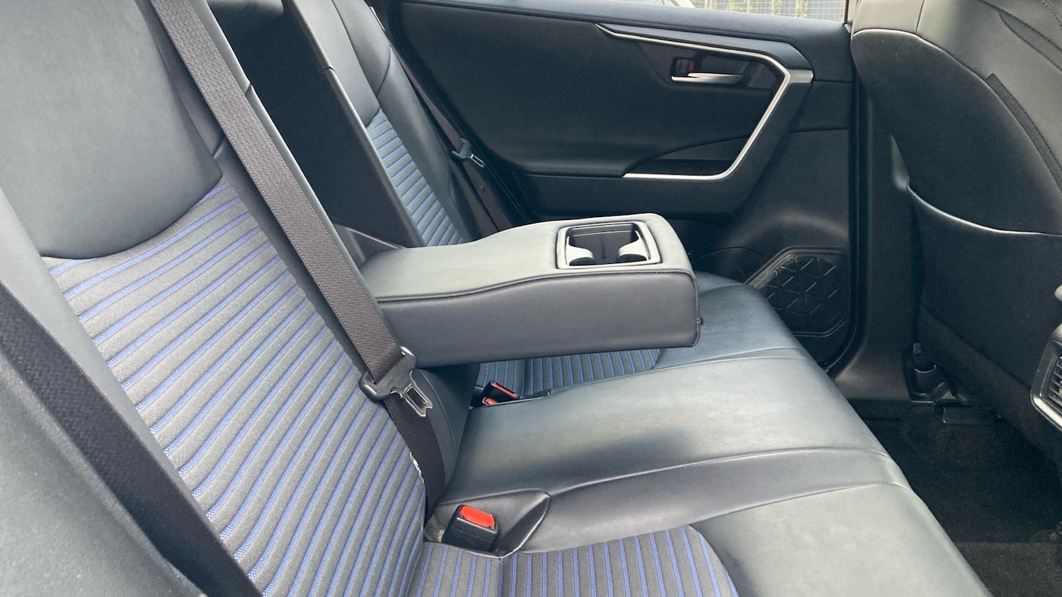 Used Toyota RAV4 2020 for sale - 77836774: Photo 30