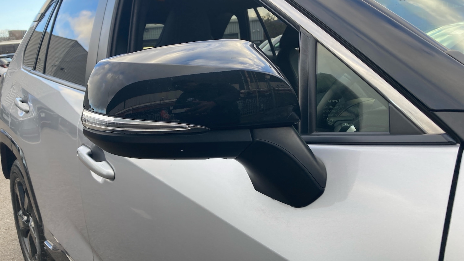 Used Toyota RAV4 2020 for sale - 77836774: Photo 32