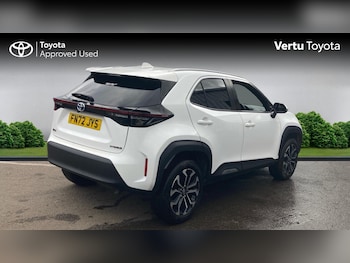 Used Toyota Yaris Cross 2022 for sale - 77033317: Photo