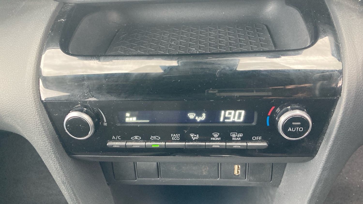 Used Toyota Yaris Cross 2022 for sale - 77033317: Photo 40