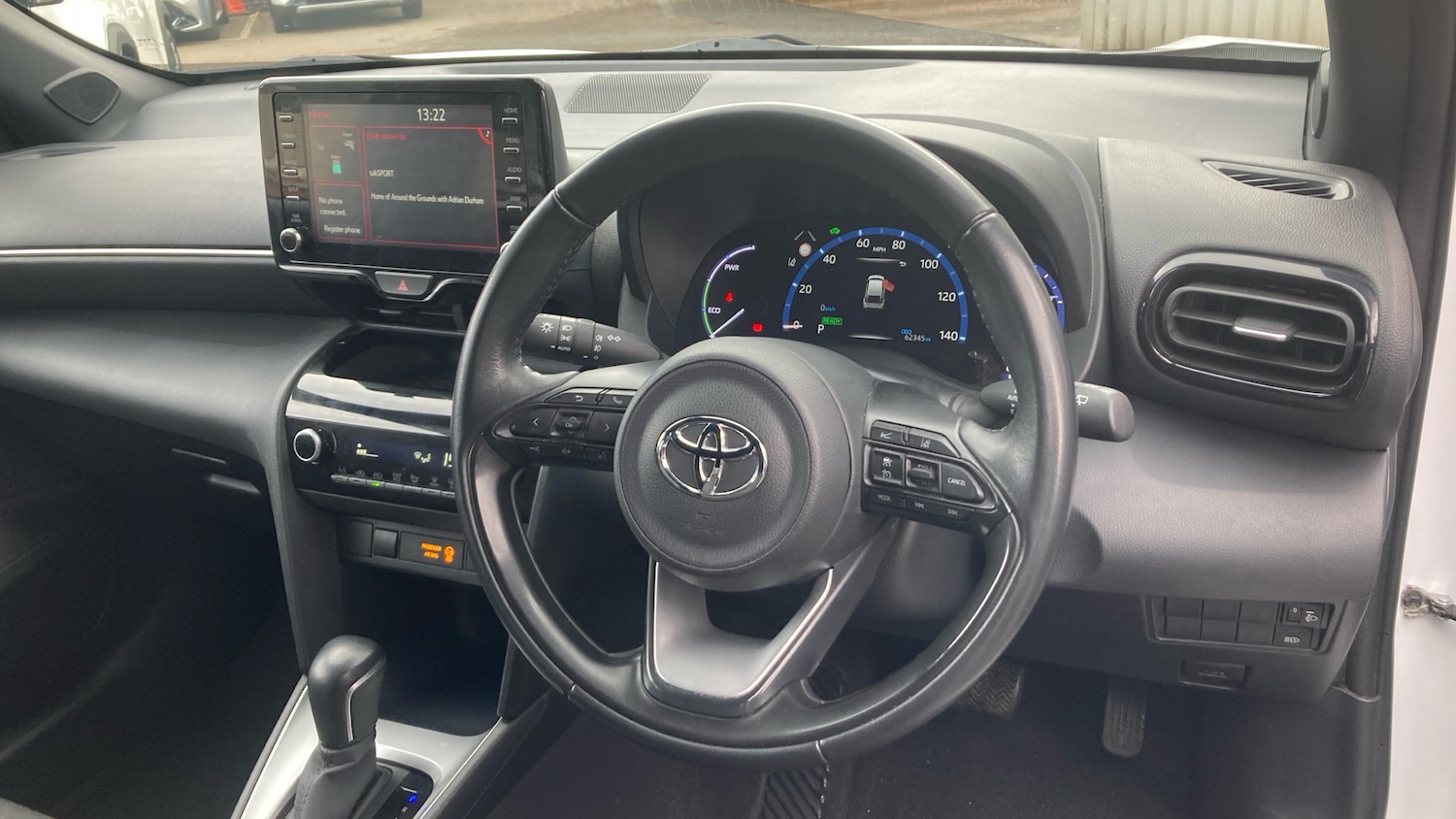 Used Toyota Yaris Cross 2022 for sale - 77033317: Photo 6