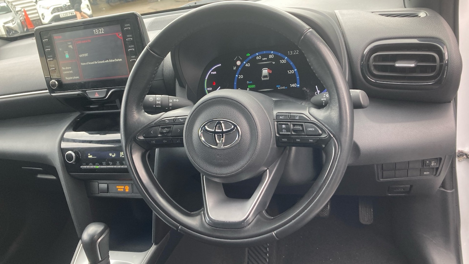 Used Toyota Yaris Cross 2022 for sale - 77033317: Photo 8