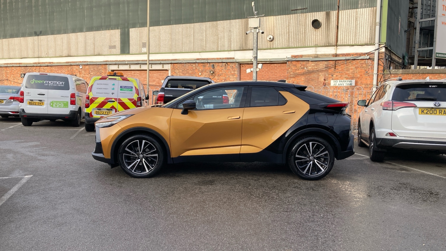 Used Toyota C-HR 2024 for sale - 77124020: Photo 17