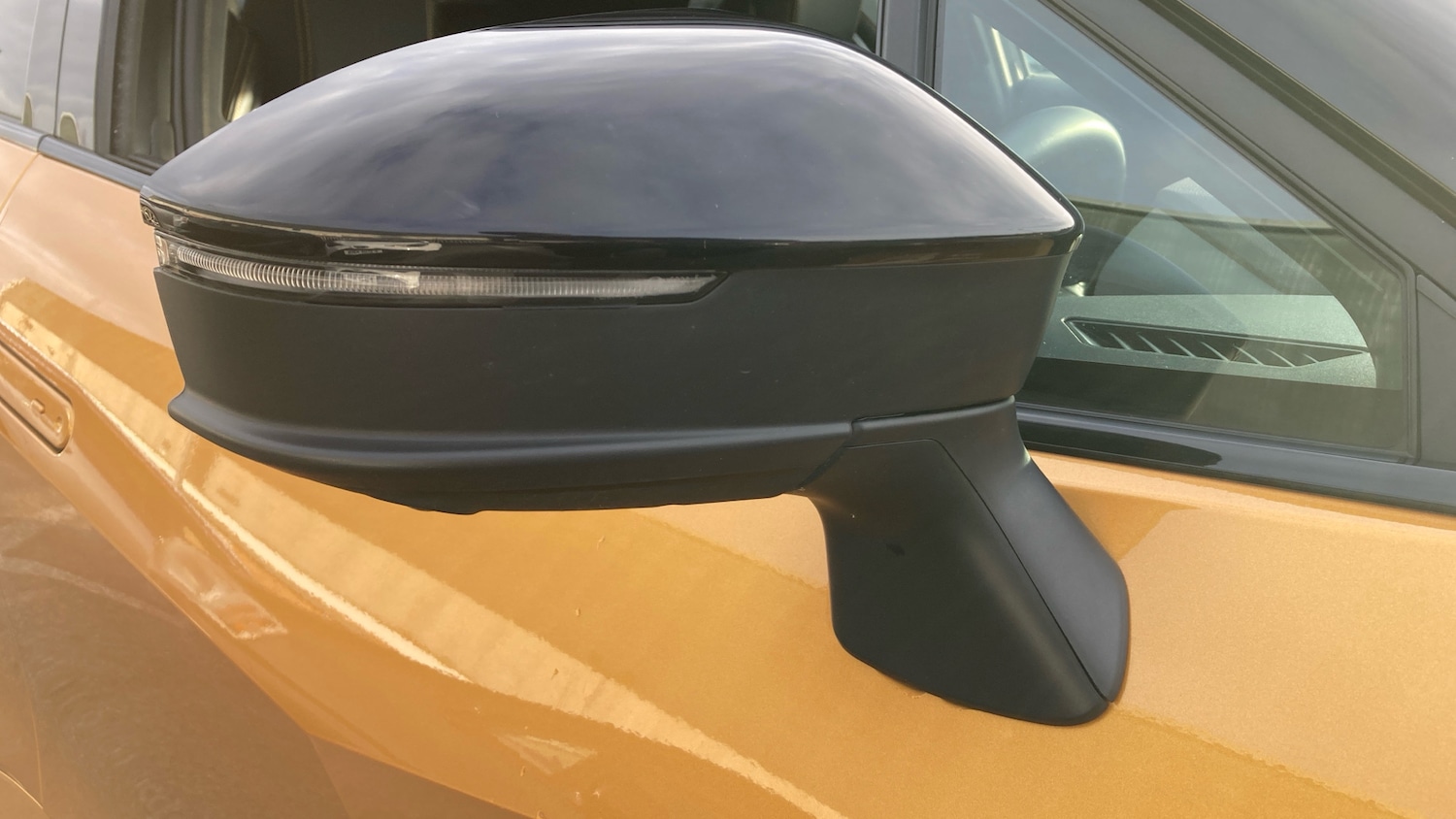 Used Toyota C-HR 2024 for sale - 77124020: Photo 32