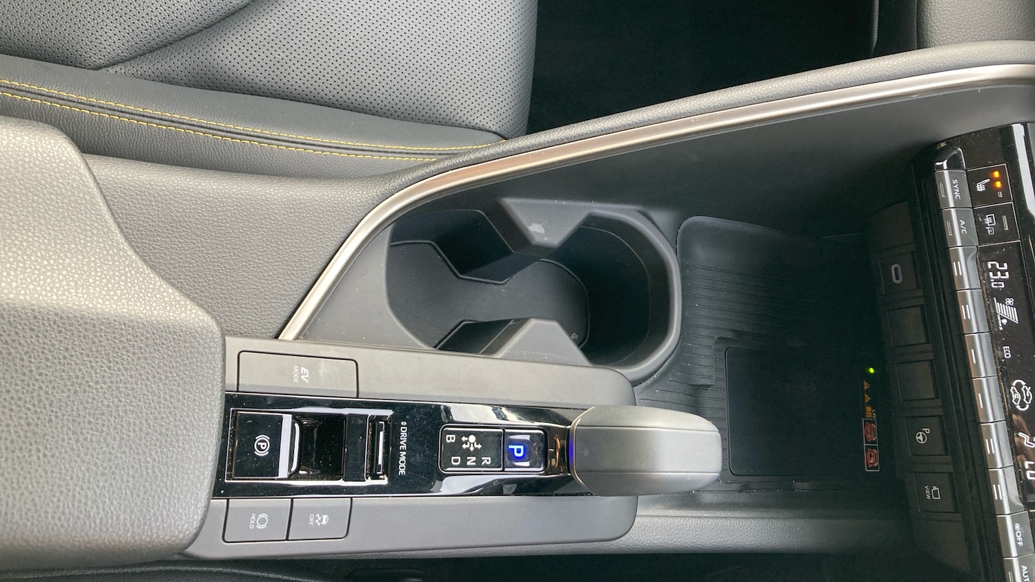 Used Toyota C-HR 2024 for sale - 77124020: Photo 39