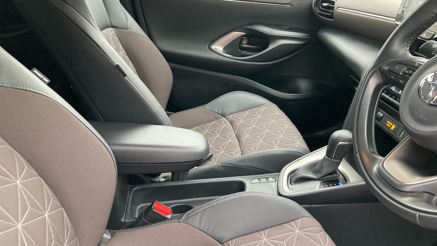 Used Toyota Yaris Cross 2022 for sale - 76415689: Photo 34