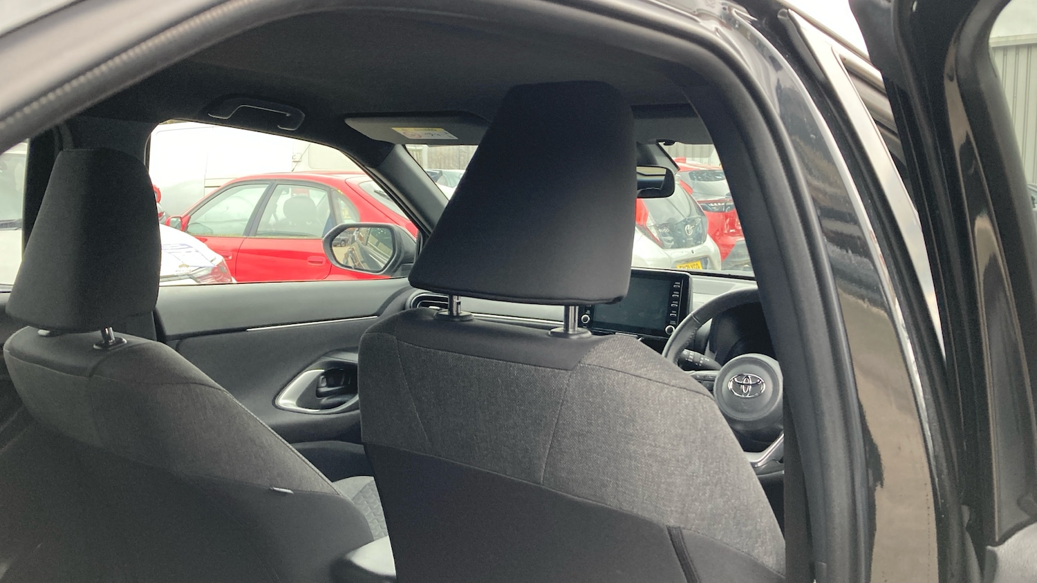 Used Toyota Yaris Cross 2024 for sale - 77690624: Photo 20