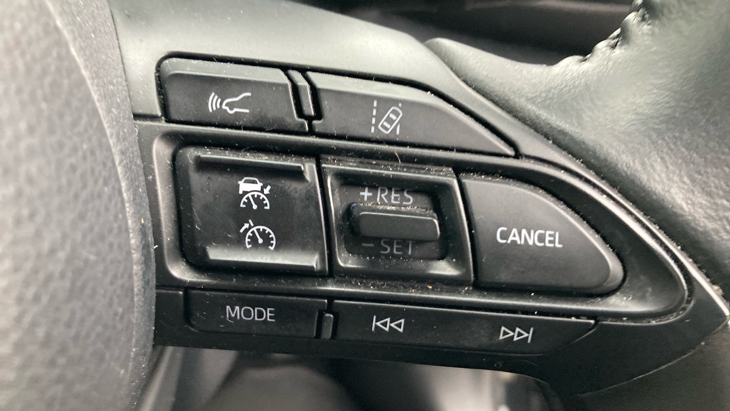 Used Toyota Yaris Cross 2024 for sale - 77690624: Photo 41