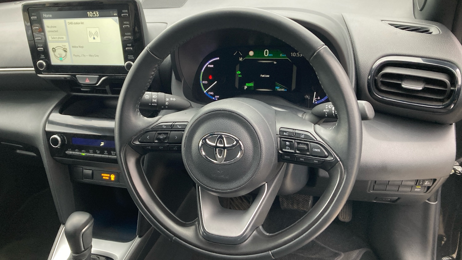 Used Toyota Yaris Cross 2024 for sale - 77690624: Photo 8