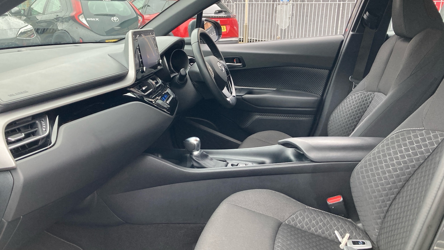 Used Toyota C-HR 2023 for sale - 77046176: Photo 10