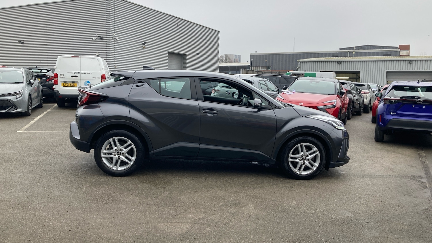 Used Toyota C-HR 2023 for sale - 77046176: Photo 16