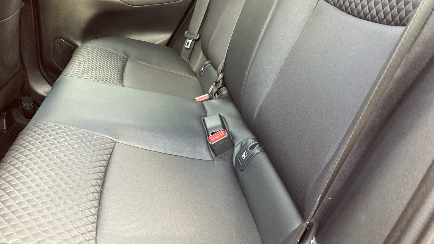 Used Toyota Yaris 2021 for sale - 77617760: Photo 22