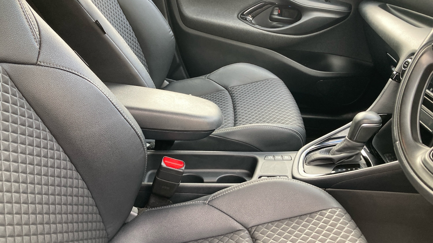 Used Toyota Yaris 2021 for sale - 77617760: Photo 34