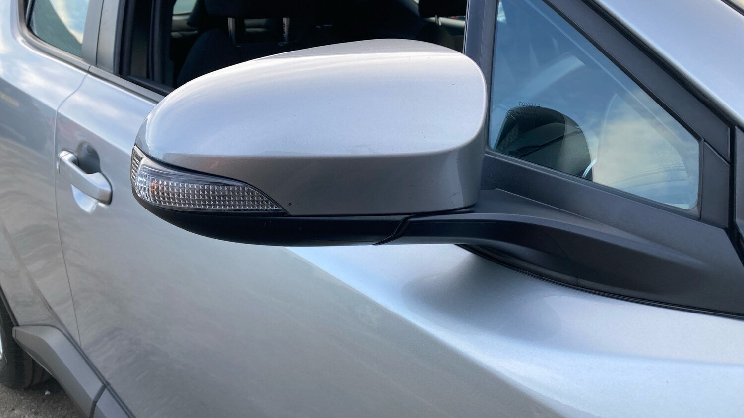 Used Toyota C-HR 2023 for sale - 77366049: Photo 31