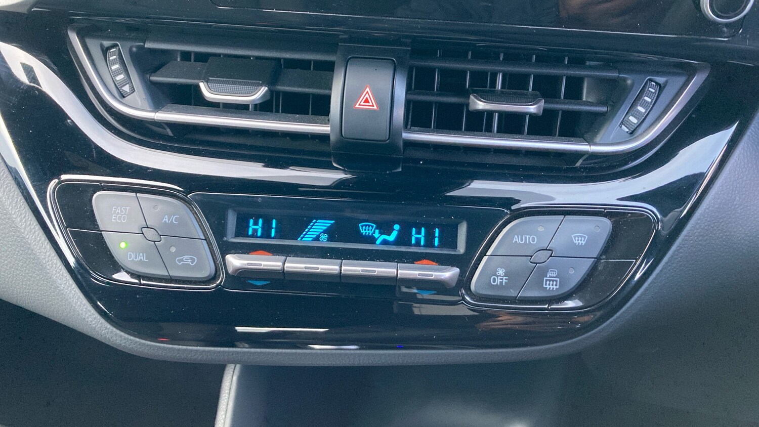 Used Toyota C-HR 2023 for sale - 77366049: Photo 39