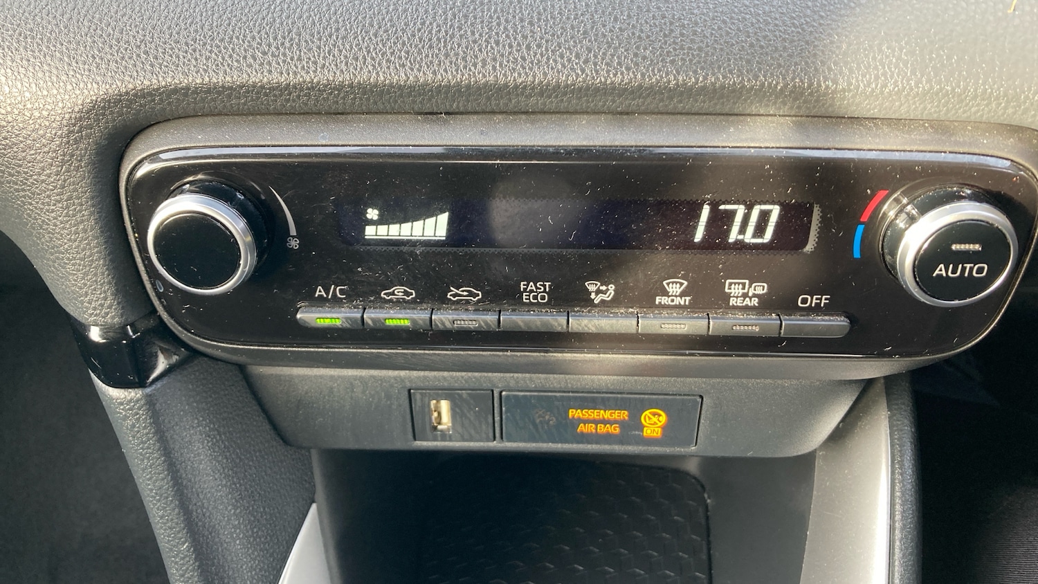 Used Toyota Yaris 2023 for sale - 76945316: Photo 36