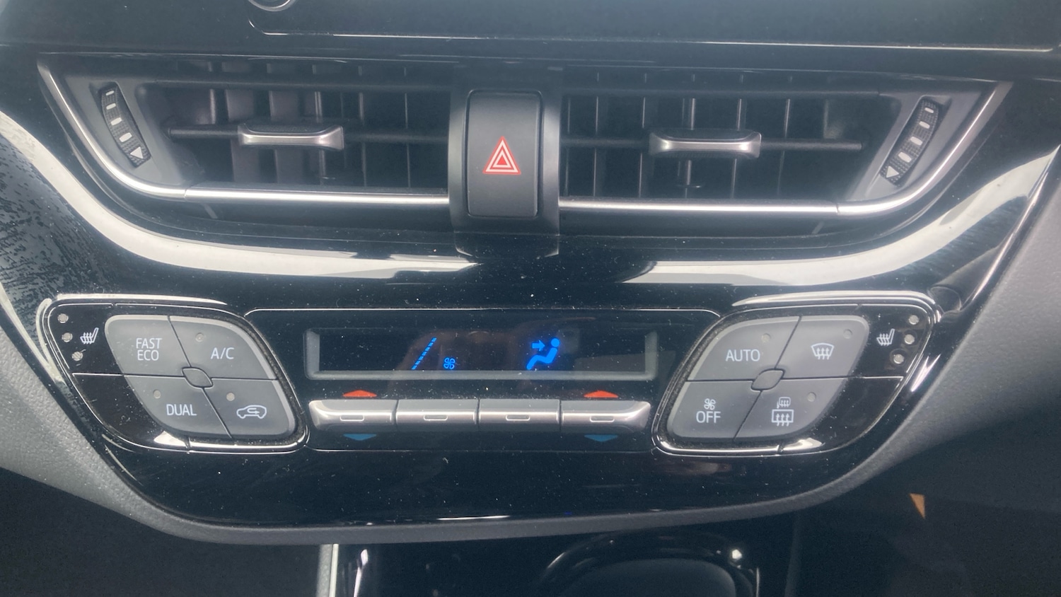 Used Toyota C-HR 2023 for sale - 77702584: Photo 37