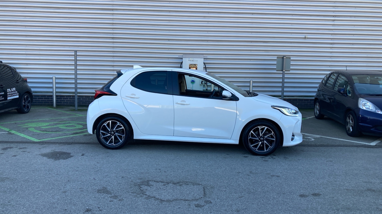 Used Toyota Yaris 2021 for sale - 76588937: Photo 16