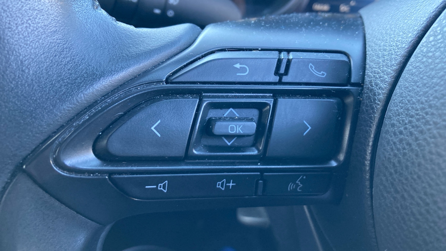 Used Toyota Yaris 2021 for sale - 76588937: Photo 36