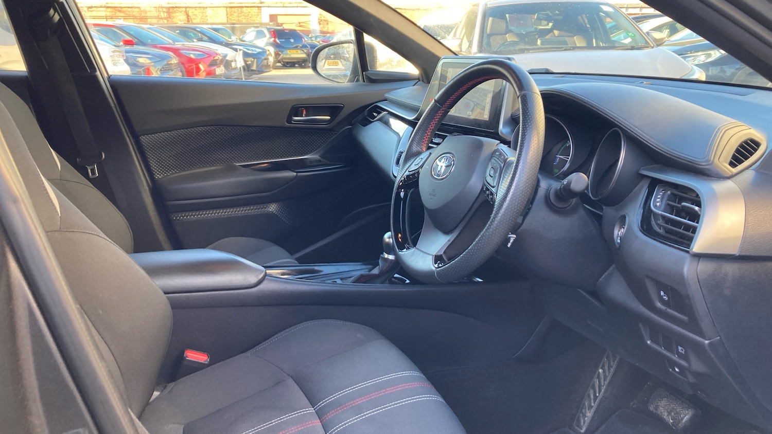 Used Toyota C-HR 2023 for sale - 78010928: Photo 11