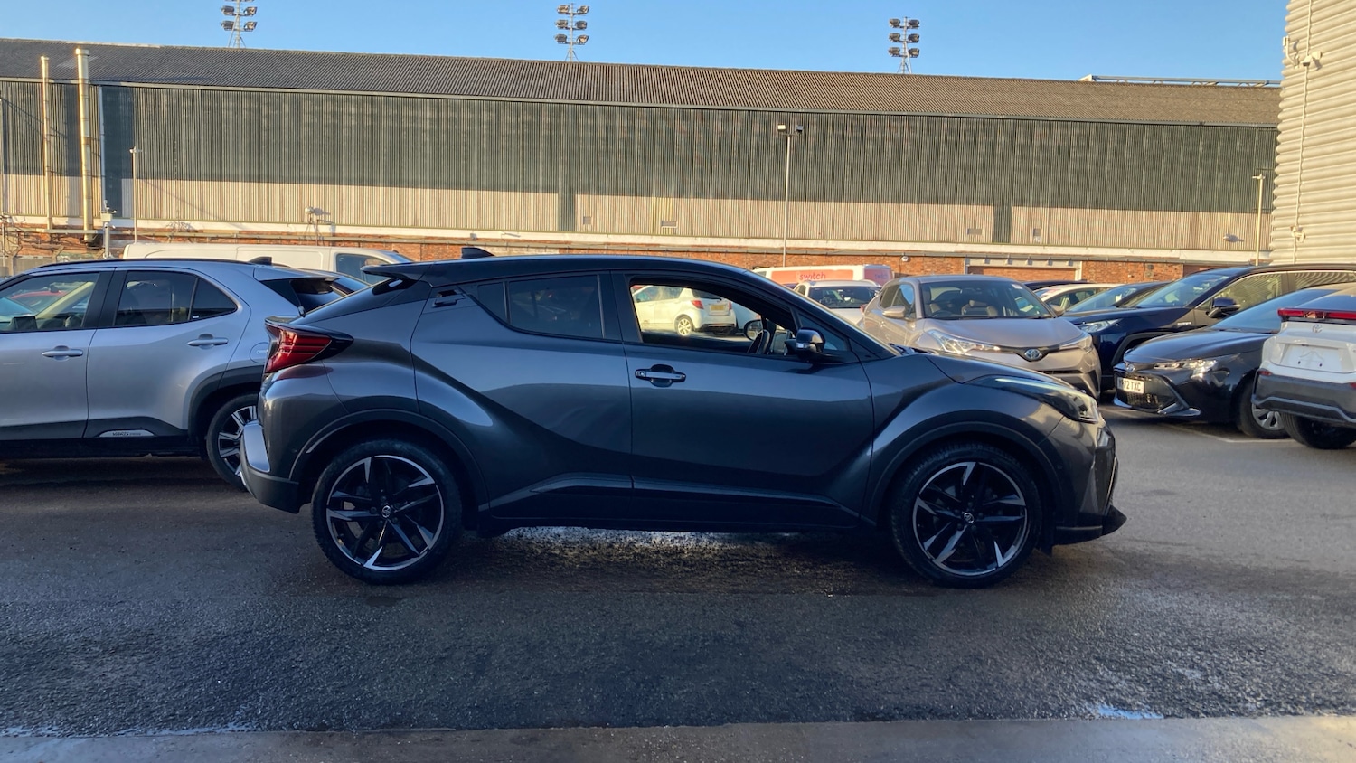 Used Toyota C-HR 2023 for sale - 78010928: Photo 16