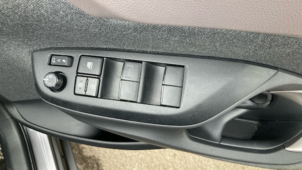 Used Toyota Yaris Cross 2022 for sale - 76262797: Photo 32