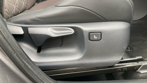 Used Toyota Yaris Cross 2022 for sale - 76262797: Photo 34