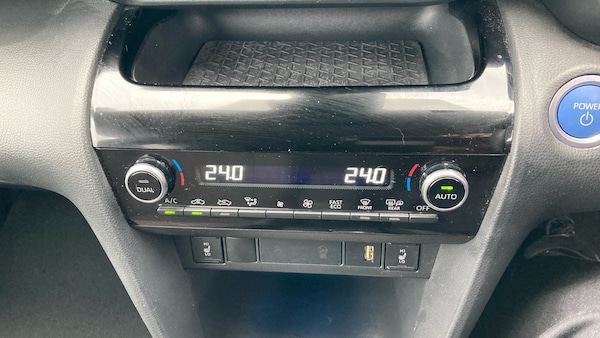 Used Toyota Yaris Cross 2022 for sale - 76262797: Photo 40