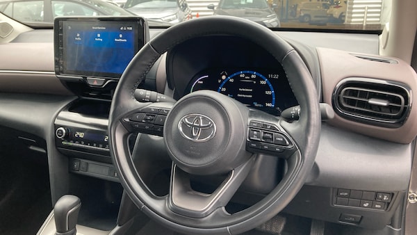 Used Toyota Yaris Cross 2022 for sale - 76262797: Photo 8