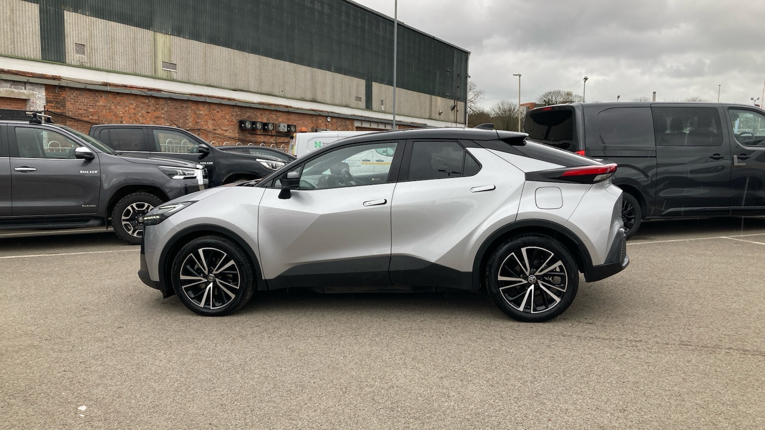 Used Toyota C-HR 2024 for sale - 78053438: Photo 17