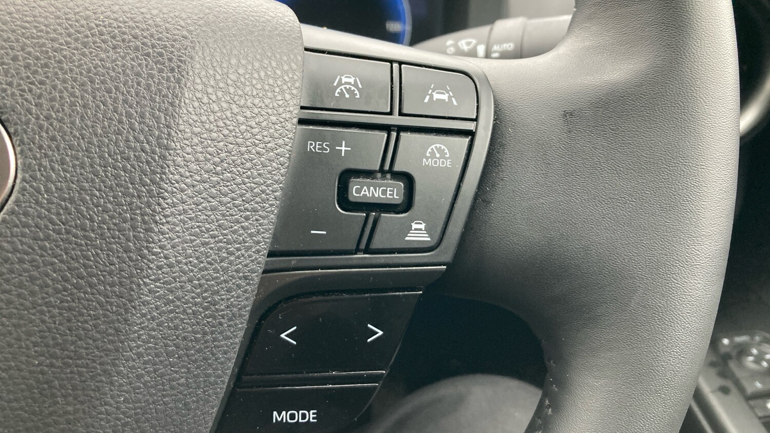 Used Toyota C-HR 2024 for sale - 78053438: Photo 35