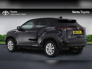 Used Toyota Yaris Cross 2024 for sale - 79810301: Photo