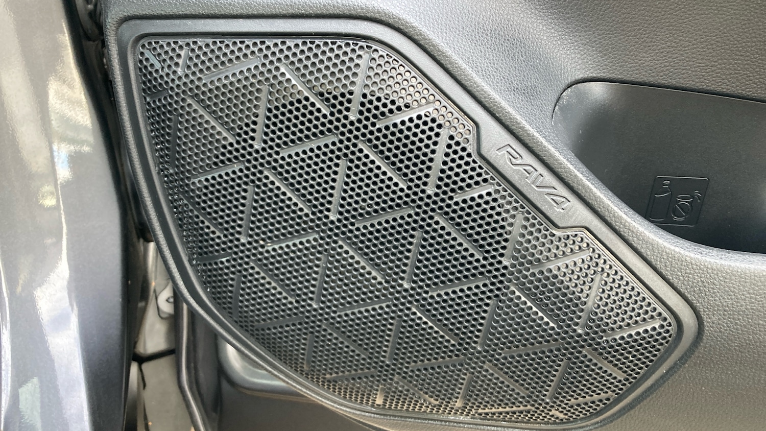 Used Toyota RAV4 2020 for sale - 76542746: Photo 33