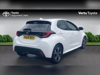 Used Toyota Yaris 2024 for sale - 79639484: Photo