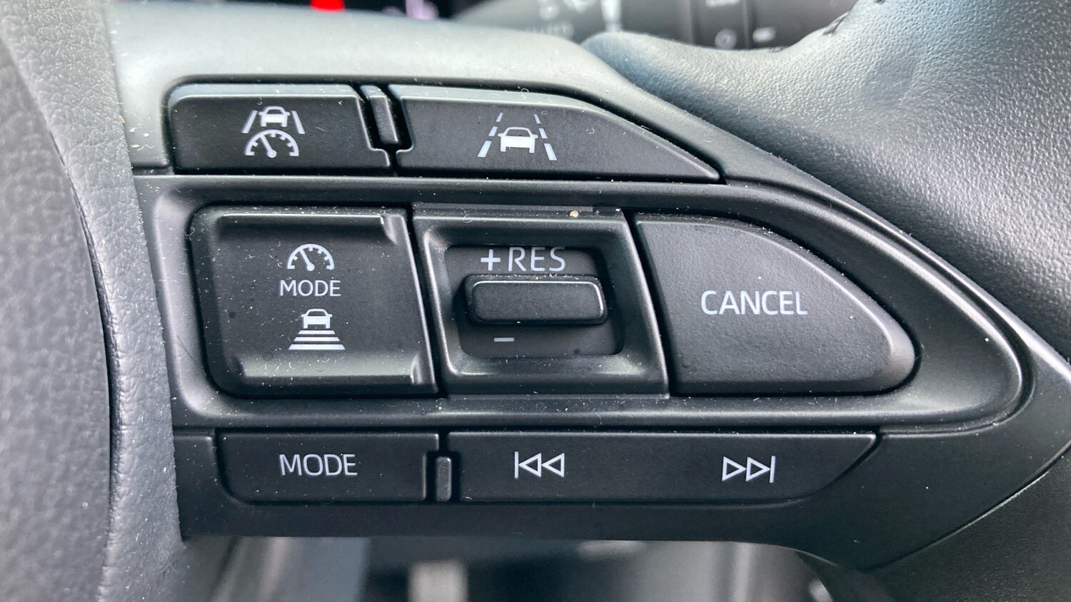 Used Toyota Yaris Cross 2025 for sale - 77917070: Photo 38